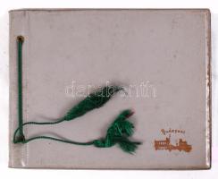 cca 1960-1980 Fotóalbum, 50 db gyermekfotóval, a kölcsönözhető gyermekjelmezekről, 6x9 cm-től 13x18 cm-ig, fekete-fehér és színes felvételek.