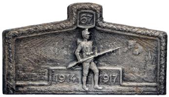 Osztrák-Magyar Monarchia 1917. "67. Gyalogezred 1914-1917" Krajovai és topolyai báró Kray Pálról elnevezett, ezüstözött sapkajelvény (27x48mm) T:1- Austro-Hungarian Monarchy 1917. "IR 67 1914-1917" Baron Pál Kray de Krajova et Topolya, silvered zinc cap badge (27x48mm) C:AU