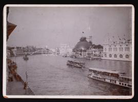 cca 1900 Párizs a Szajna partjáról, régi keményhátú fénykép, 12x17 cm.