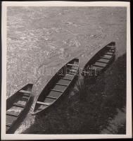 1930-1938 Kinszki Imre (1901-1945): Csónakok. Vintage fotó, jelzés nélkül, a szerző hagyatékából, 12x12cm