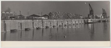 cca 1960-1970 A csepeli(?) kikötő, 2 db fotó, 23x7 cm és 23x9 cm