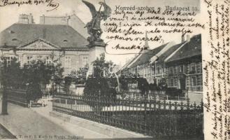 Budapest I. Honvéd-szobor (fa)