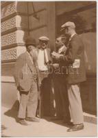 cca 1930-1940 Utcai életkép, 20x14 cm.