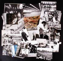 cca 193-1970 Magyar labdarúgással kapcsolatos fotók, 36 db, 7x9 és 24x18 cm közötti méretekben.