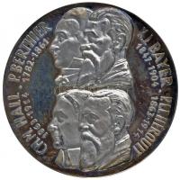 Csúcs Viktória (1934-1993) ~1978. "CH. M. Hall, P. Berthier, K. J. Bayer, P. L. T. Héroult / Országos Magyar Bányászati és Kohászati Egyesület ICSOBA" Ag emlékérem (178.9g/70mm) dísztokban T:P Hungary ~1978. "The International Committee for Study of Bauxite, Alumina and Aluminium" silver medallion (178.9g/70mm) in case sign.: Viktória Csúcs (1934-1993) C:P Roznai 123.