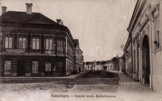 Szászrégen, Dedrádi utca, Csenger Anna fodrászterme, Schon cipészüzlete / street