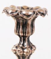 cca 1800 13 latos ezüst (Ag) szombati gyertyatartó trébelt testtel, poncolt növényi díszítéssel, &qu...