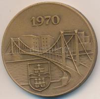 1970. "Az Erzsébet híd újjáépítése" Br emlékérem (40mm) tokban T:2 kis ph