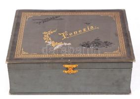 cca 1890 Velence építészete és műalkotásai 71 db nagyméretű, aranyozott szélű fotó-tábla (hozzá 10 üres tábla) rendkívül exkluzív vászonborítású tároló dobozban / cca 1890 Venezia 71 photos of the city and it's art, plus some clear sheets in exclusive canvas covered box 34x28x12 cm