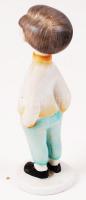 Kisfiú zsebre tett kézzel, kézzel festett, jelzett Hollóházi porcelánfigura, hibátlan, m:11 cm / 
Gi...