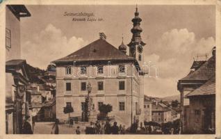 Selmecbánya, Kossuth Lajos tér, Dohánytőzsde, Jahn üzlete / square, shops, church (b)