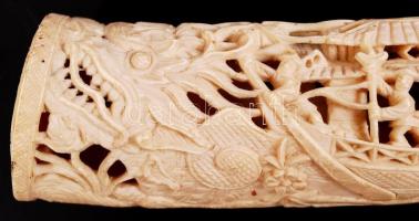 Antik sárkányhajót bemutató faragott agyarcsont, apró sérüléssel, jelzés nélkül, h:54 cm / Antique d...