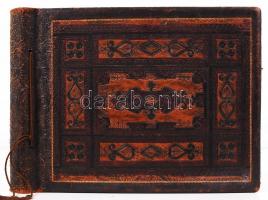 Dombornyomott borítójú fotóalbum, sok turista fotóval, Ausztria és Olaszország, 31×24 cm