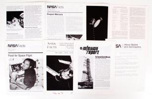 cca 1970 12 db hivatalos NASA fotó és 3 NASA kiadvány / NASA photos and prints