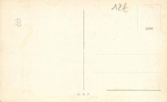 Contadina Siciliana / Sicilian folklore