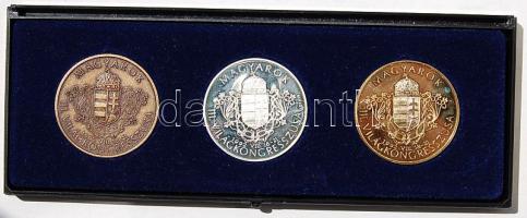 1992. "Magyarok III. Világkongresszusa emlékére-Kőrösi Csoma Sándor" 3 klf db sorozat, bronzozott Cu T:BU + aranyozott Cu T:PP + Ag 31,1g T:PP eredeti díszdobozban, tanúsítvánnyal (1383sz.) Csak 3000db!