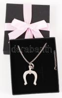 Lópatkó formájú ezüst függő ezüst láncon, jelzett/
Silver pendant, 8,9 gr