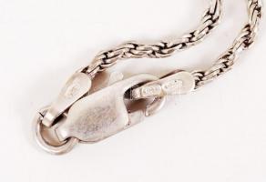 Csiszolt spinell kövekkel díszített ezüst függő ezüst láncon, jelzett /
Silver pendant, 8,8 gr