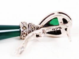 Ezüst fülbevalópár csiszolt jade és markazit díszítéssel, jelzett, 7,5 g