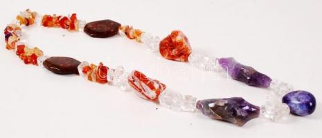 Féldrágakő nyakék, ametiszt, karneol és hegyikristály kövekből