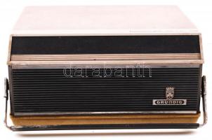 cca 1970 Grundig TK23L de Luxe típusú orsós magnetofon szalaggal, kábelek nélkül, eredeti használati...