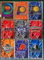 kb 350 darabos, szépen rendezett kosárlabda kártya gyűjtemény két berakóban, komplett sorozatokkal /...