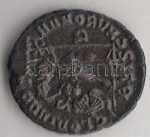 Roman Empire / Valentinian I 367-375. Follis Br "DN VALENTINIANVS PF AVG / GLORIA ROMANORVM / B...