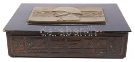 DN "Emlékül a szocialista haza fegyveres szolgálatáért a népközt. honvédelmi miniszterétől" fém-doboz domborművel