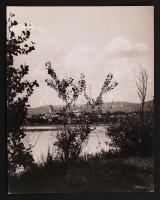 1933 Kerny István (1879-1963): "Szent-Endre látképe. The Town of Szent Endre". Vintage fotó, hátoldalán feliratozott, a szerző hagyatékából, 20x16cm