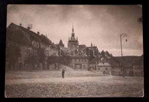 1920-1930 Kerny István (1879-1963): Segesvár. Vintage fotó, hátoldalán szerzői pecséttel jelzett, feliratozott /  István Kerny (1879-1963): Segesvár. Artist's stamp and description on back, 11x17cm