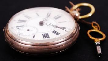 cca 1880 Francia, kulcsos ezüst zsebóra kulccsal. Működik. / cca 1880 French silver pocket watch wit...