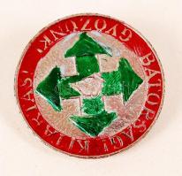 cca 1940 Magyar Nemzetiszocialista F. M. párt nyilaskeresztes jelvény, kapcsolódó okmánnyal / cca 19...