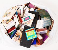 Nagy zacskónyi használatlan gyufásdoboz gyűjtemény / collection of matches