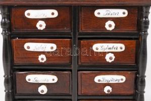 Antik fa fűszertartó szekrényke, feliratok porcelánból, jó állapotban, 7x20x30 cm