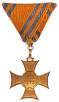 1913. "Mozgósítási Kereszt / 1912-1913-as Emlékkereszt" aranyozott kitüntetés mellszalagon T:2,2- Hungary 1913. "Mobilization Cross 1912-1913" gold plated decoration on ribbon with graved numbers C:aXF