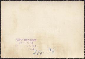 1952 Rákosi Mátyás (1892-1971) látogatása Berlinben, 8 db, 6x6 és 9x6 cm közötti méretekben