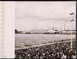 1958 Prágai fotóalbum, angol nyelvű képjegyzékkel, 48 db fotó /
1958 Prague Photo Album with english...