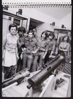 cca 1970-1980 Fotóalbum a német FDJ (Freie Deutsche Jugend) ifjúsági szervezet budapesti látogatásáról, 19 db fotó / cca 1970-1980 The FDJ (Freie Deutsche Jugend) german youth organization in Budapest, photo album, 19 pictures, 17x23 cm.