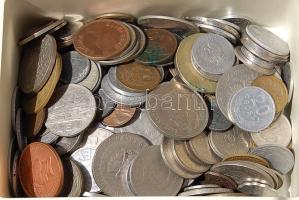 Hagyaték tétel, több mint 300db fémpénz régi és új, egész világ, benne jobbakkal T:PP,1,2,3