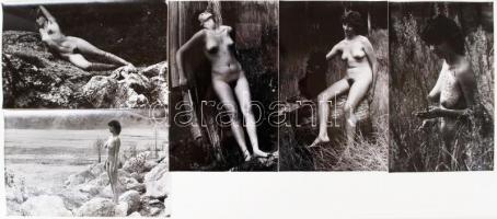 1960-1970 Erotikus fotók, 21 db /
Erotic photos, 9x14 cm