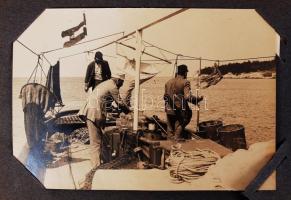 1900-1920 Egy folyami hajóskapitány fotóalbuma, 80 db fotó / River boat captain's photo album, 80 photos, cca 9x13 cm.