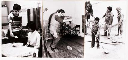 1970-1990 Roma életformák Magyarországon, különböző helyszíneken készített szociofotók, 17 db, / 197...