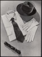 cca 1950-1960 Csörgeő Tibor(1869-1868): Magyar termékek, vintage reklámfotó, jelzetlen, a szerző hagyatékából, 24x17 cm.