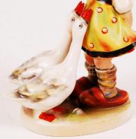 Hummel kislány a libákkal, kézzel festett, jelzett, hibátlan, m:13 cm