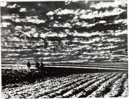 cca 1960-1970 Kurucz János: Alkony, vintage fotóművészeti alkotás, aláírva, 18x24 cm.