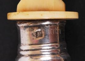 2 db csont salátás kanál antik ezüst (Ag) nyéllel, rajta 1886-os, 13 latos bécsi ezüstjelzés / 
2 sa...