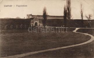Lipótvár fegyintézet / prison (small tear)