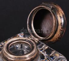 Ezüst (Ag.) fedeles antik tintatartó, ólomkristály test, két fele nyitható tetővel, alján csiszolt, ...