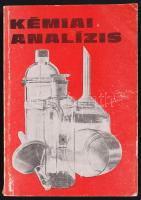 Szabó Lászlóné: Kémiai analízis. Bp., 1980, Műszaki Könyvkiadó. Papírkötés, kopottas állapotban, néhány lap kijár.