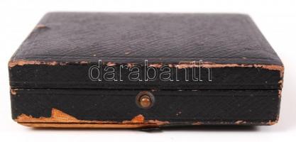 cca 1910 Az első magyar szérumintézet, Jenner-Pasteur intézetet feliratos gyógyszertok / medicine ho...